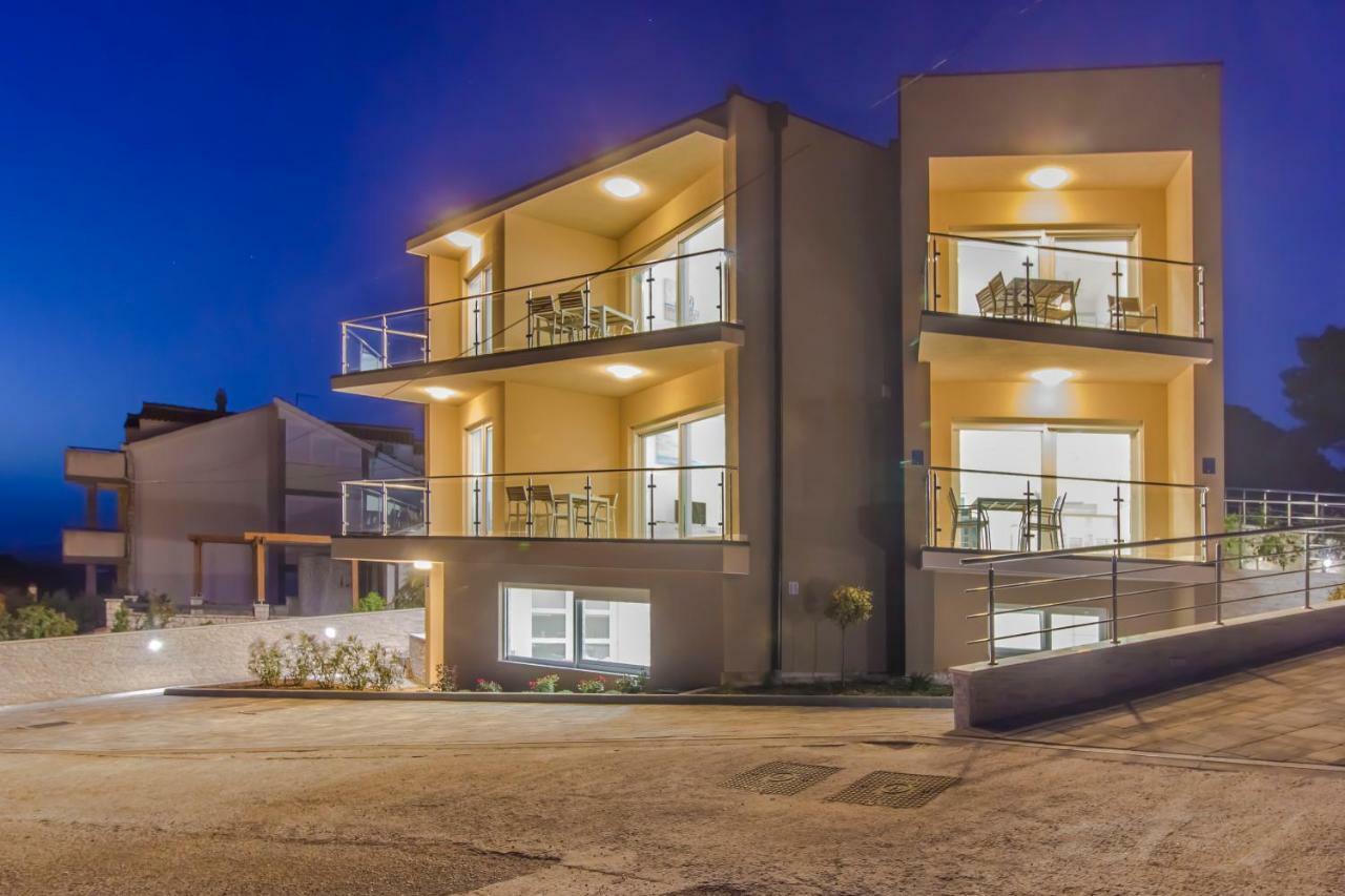 Villa Ilenia 穆泰尔岛 外观 照片